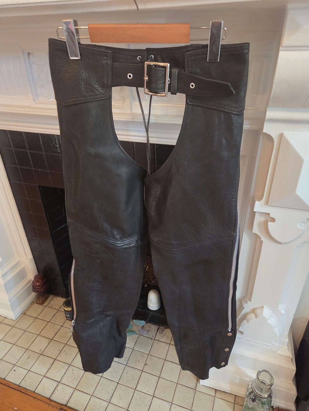 WALTER DYER IS LEATHER Black Leather Full Chaps Made in USA Medium Women's